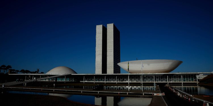 camara-aprova-projeto-que-cria-universidade-federal-indigena;-texto-vai-ao-senado