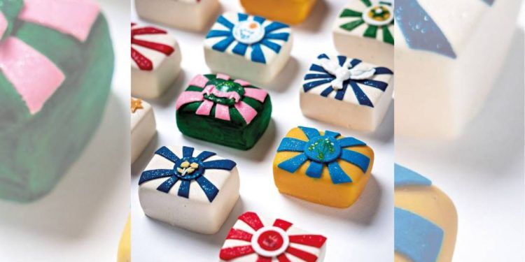 louzieh-cria-docinhos-de-estandartes-em-linha-tematica-de-carnaval