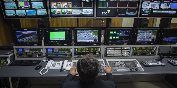 contratacoes-nos-setores-de-informacao-e-comunicacao-crescem-11%