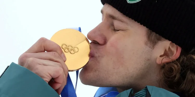 brasil-leva-ouro-com-lucas-pinheiro-nas-olimpiadas-de-inverno-2026
