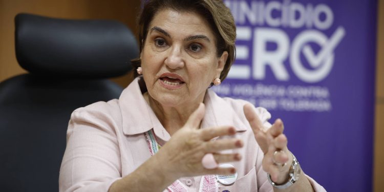 curriculo-escolar-tera-conteudo-de-violencia-contra-as-mulheres,-diz-ministra