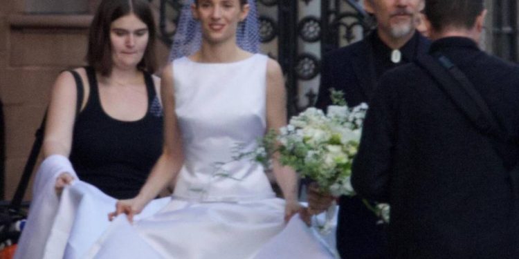 elenco-de-‘stranger-things’-se-reune-no-casamento-surpresa-de-maya-hawke