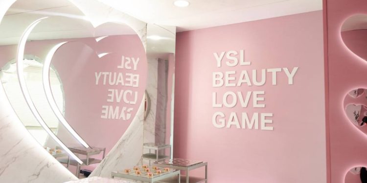 veja-o-que-tem-no-espaco-da-ysl-beauty-no-village-mall