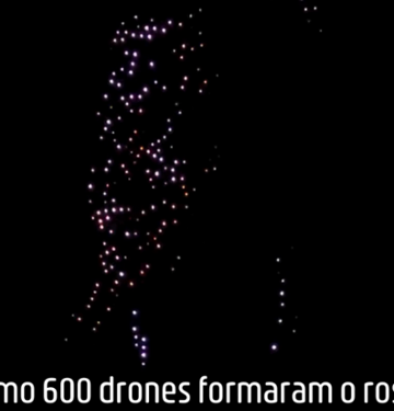 como-600-drones-formaram-o-rosto-de-preta-gil-no-ceu-de-salvador?
