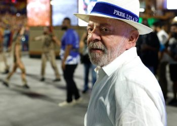 o-encontro-entre-um-mestre-do-samba-e-a-ressaca-de-carnaval-de-lula