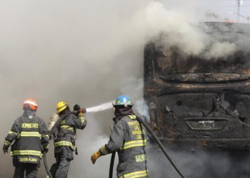 morte-de-“el-mencho”-desencadeia-onda-de-violencia-e-bloqueios-de-transportes-no-mexico
