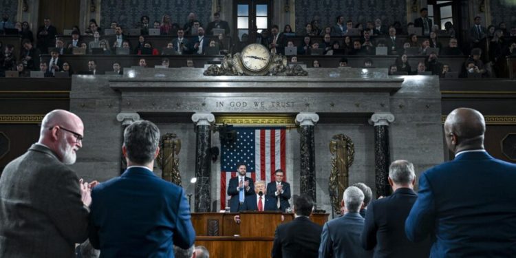 o-ponto-do-discurso-de-trump-que-quebrou-resistencias-a-esquerda-–-e-expos-uma-rival-democrata