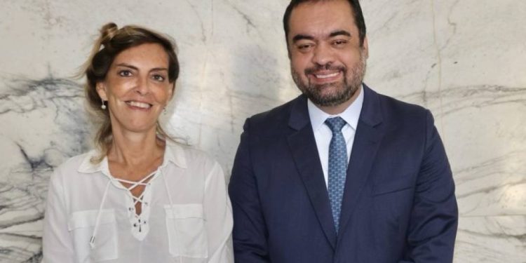 claudio-castro-faz-homenagem-a-biologa tatiana-sampaio