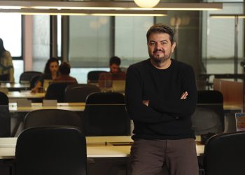 fundador-da-agencia-play9,-joao-pedro-paes-leme-expoe-os-bastidores-das-redes-em-livro