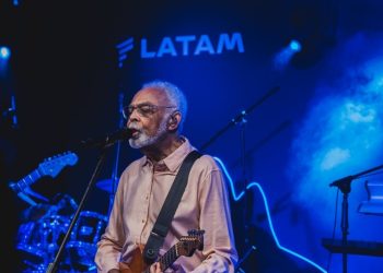 gilberto-gil-surpreende-convidados-da-assembleia-geral-anual-da-iata