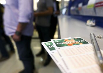 mega-sena-acumula-e-premio-principal-vai-para-r$-8-milhoes
