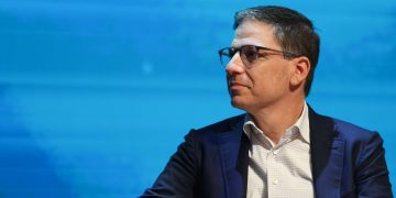 brasil-e-prioridade-para-crescimento-do-disney+,-diz-executivo-chefe-dos-estudios-de-tv