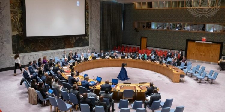 eua-abandonam-sessao-da-onu-apos-franca-comparar-pais-a-ditaduras