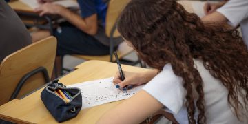 tudo-sobre-o-enem-2026:-como-e-a-prova,-criterios-de-correcao,-uso-das-notas-e-outras-duvidas