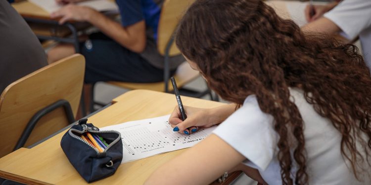 tudo-sobre-o-enem-2026:-como-e-a-prova,-criterios-de-correcao,-uso-das-notas-e-outras-duvidas