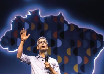 zema-vai-privatizar-petrobras,-banco-do-brasil-e-correios-no-1o-ano,-diz-conselheiro