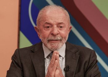 bastidores:-lula-apela-ao-pragmatismo-e-fala-em-corrigir-gastanca-caso-reeleito