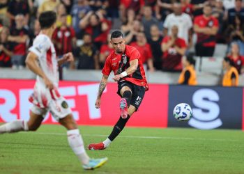 athletico-paranaense-e-vitoria-se-enfrentam-pela-copa-do-brasil