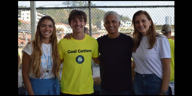 doacao-de-500-pares-de-chuteiras-para-vilas-olimpicas