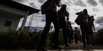 gestoes-de-lados-politicos-opostos-sobem-no-ideb-2025-sem-atalho