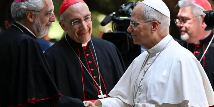 papa-leao-xiv-convoca-jovens-a-se-tornarem-novos-santos-e-rejeitarem-a-cultura-do-poder
