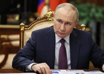 aliados-de-putin-querem-banir-das-eleicoes-o-unico-partido-que-rejeita-a-guerra-na-ucrania
