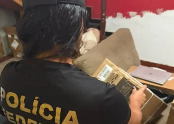 PF mira grupo suspeito de desviar encomendas postais