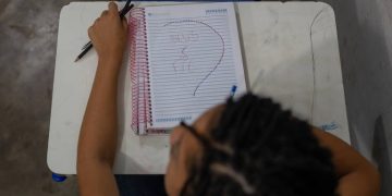 Só 9% dos membros da bancada de educação no Congresso priorizam emendas para a área