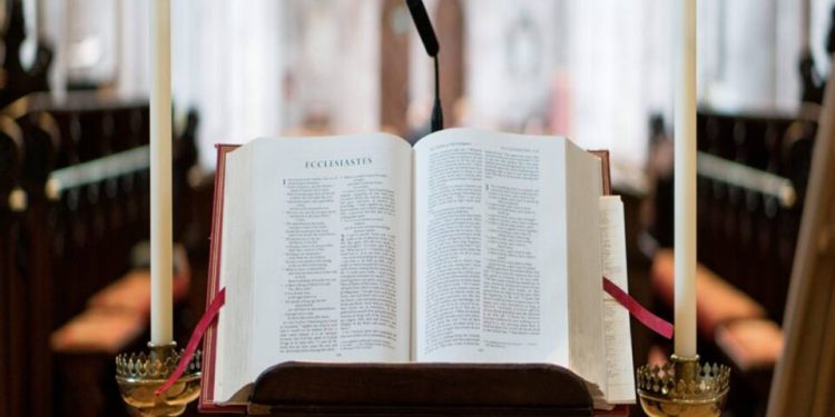 bispo-exilado-acusa-ditaduras-de-profanar-o-nome-de-jesus