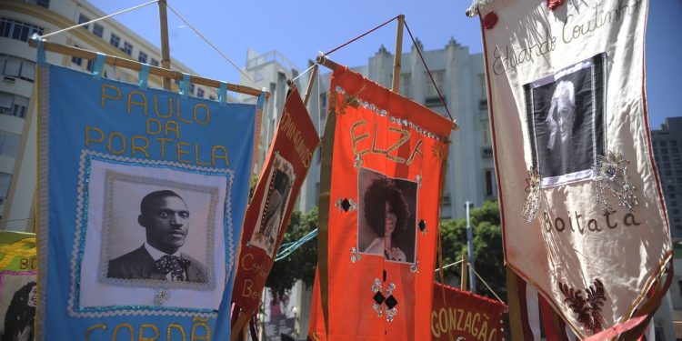 Carnaval 2027: blocos de rua têm até hoje para se cadastrar na Riotur