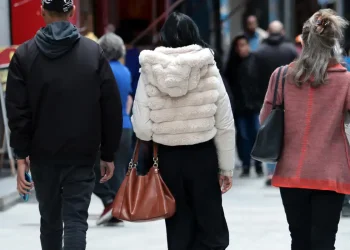 Frente fria traz chuva, frio intenso e risco de geada no país